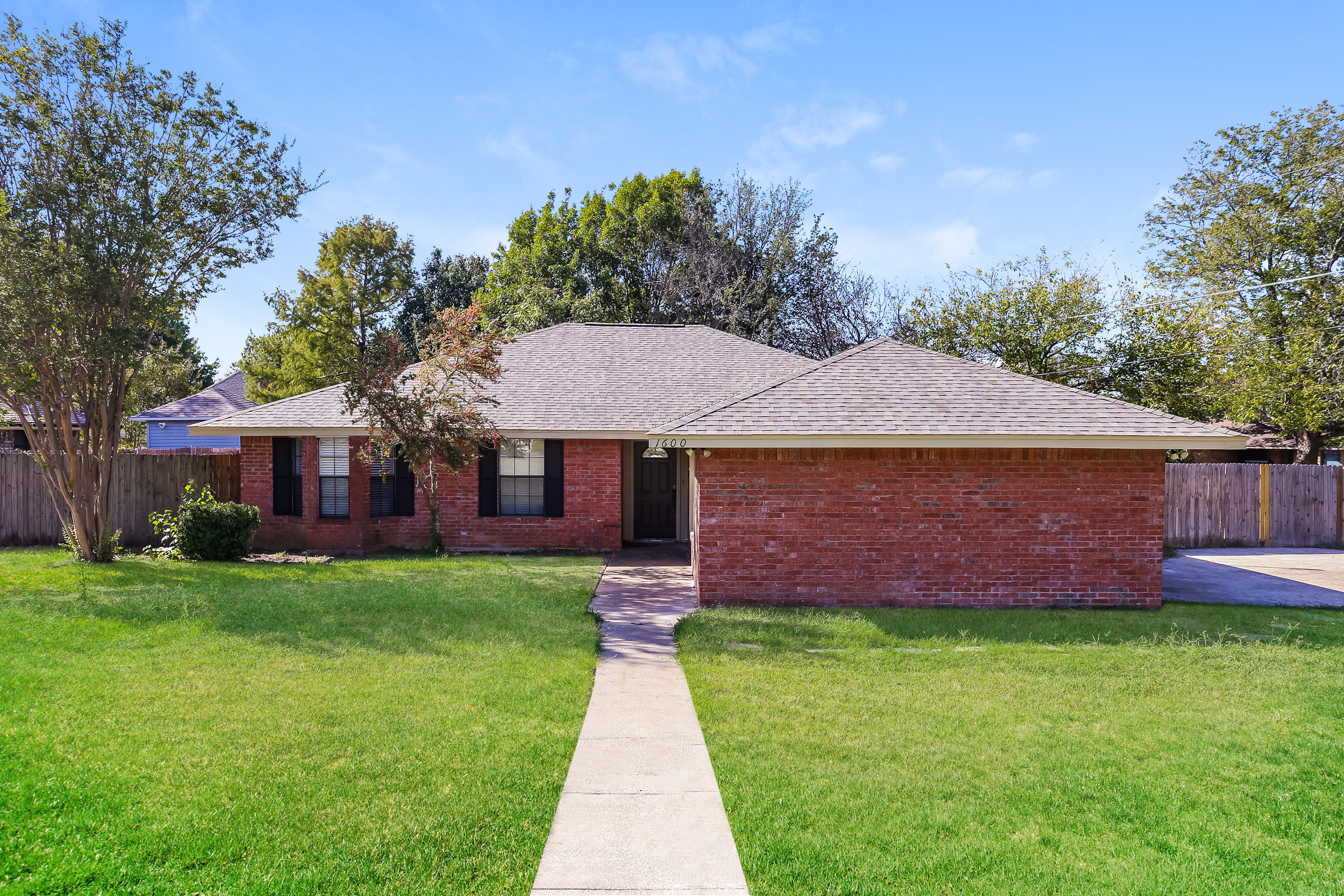 1600 E Bankhead Drive Weatherford, TX 76086